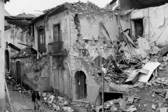 Torella dei Lombardi dopo il terremoto del 1980